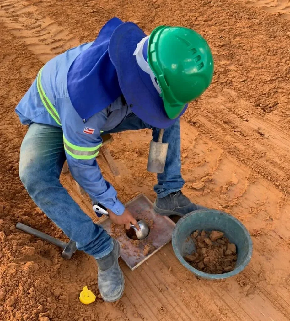 Essai de densité sur site par cône de sable à Perpignan